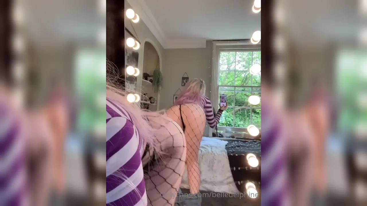 belle delphine