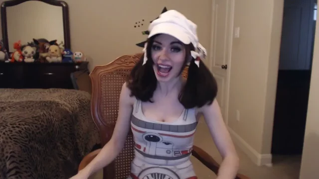 Nude Photos and Videos of Celebrities from Amouranth Leaks