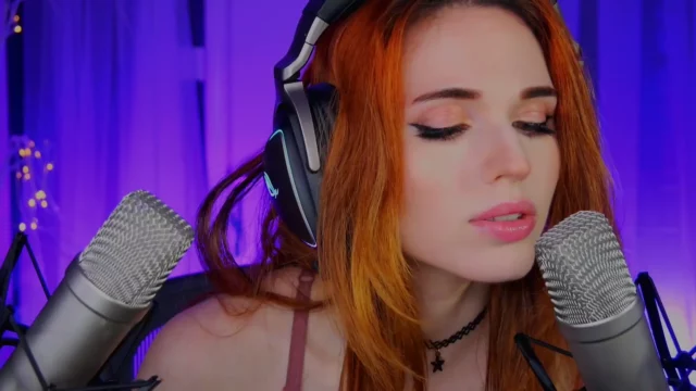 amouranth nipple