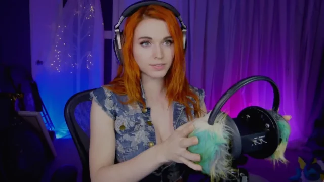 amouranth squirt