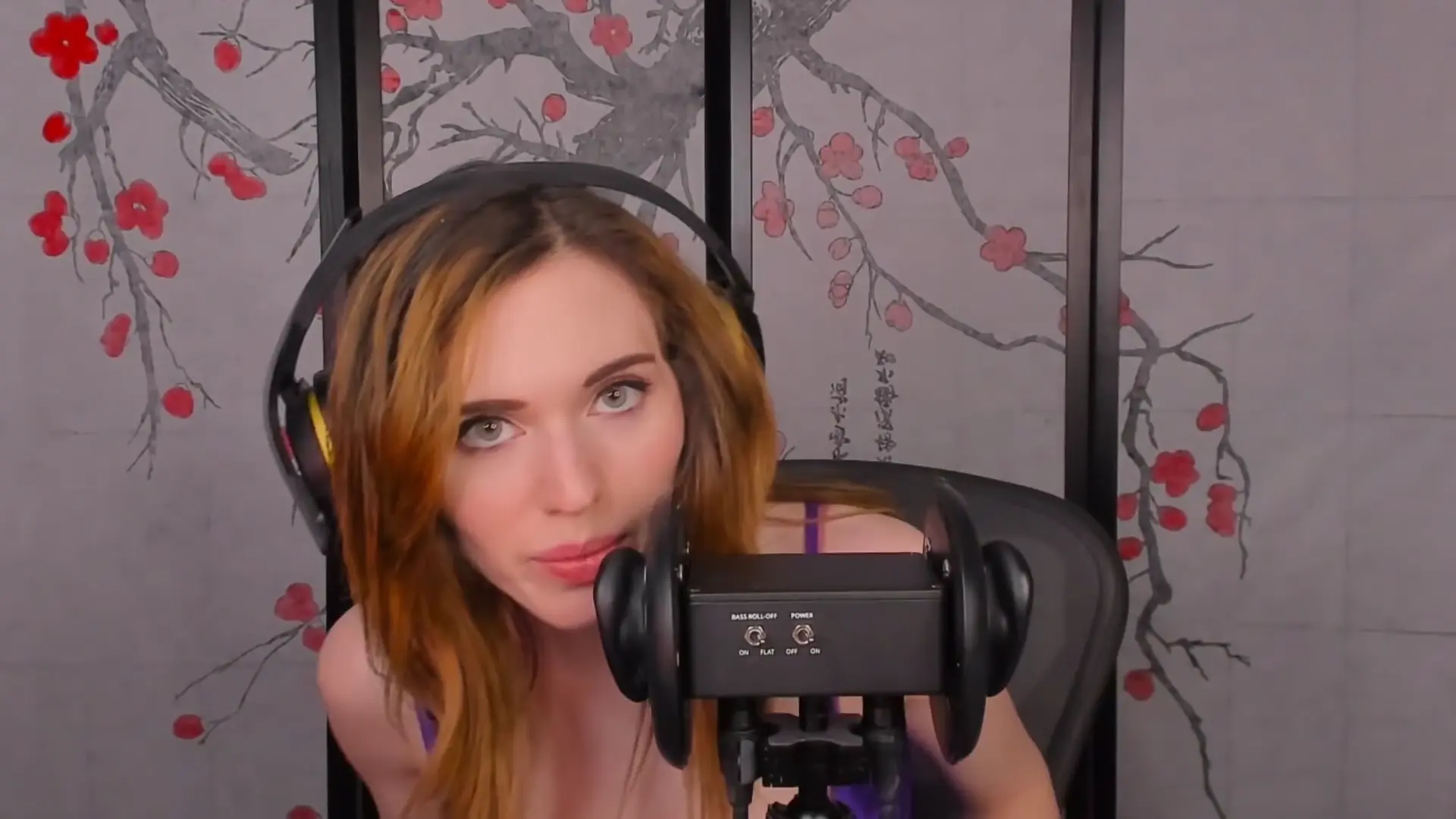 influencer amouranth nude p13