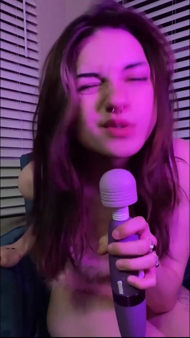 lilmochidoll dancing