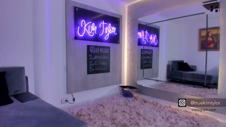 Kim Tylor cam