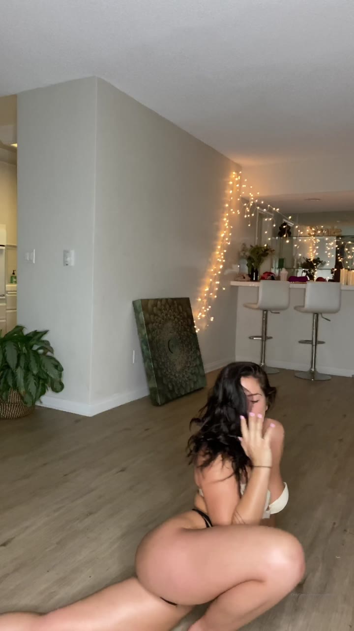 84 yogagoddess nude onlyfans leaked
