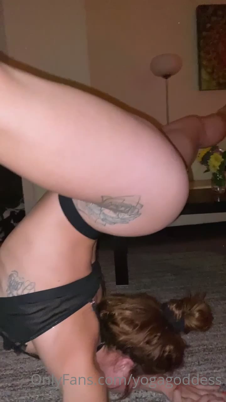 19 yogagoddess nude onlyfans leaked