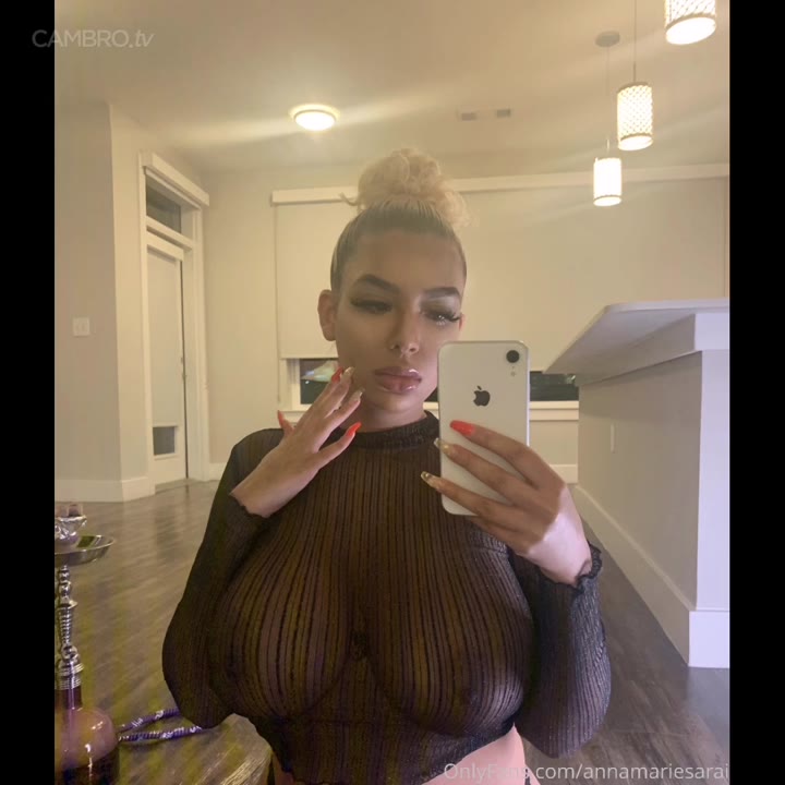 annamariesarai titties