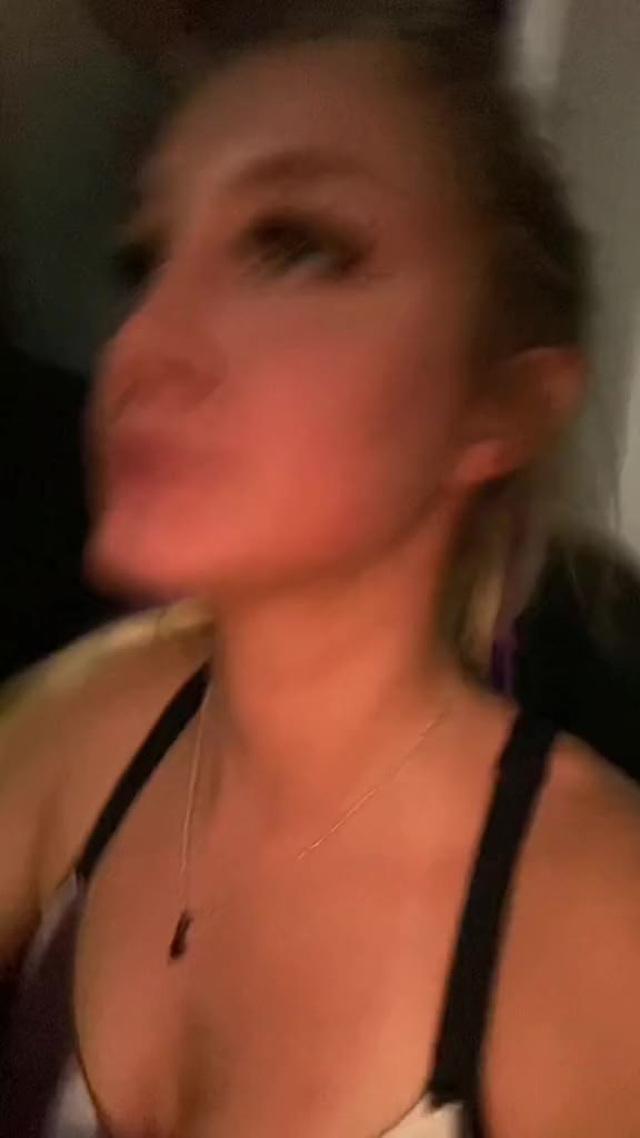 clariiquinn nude leaked