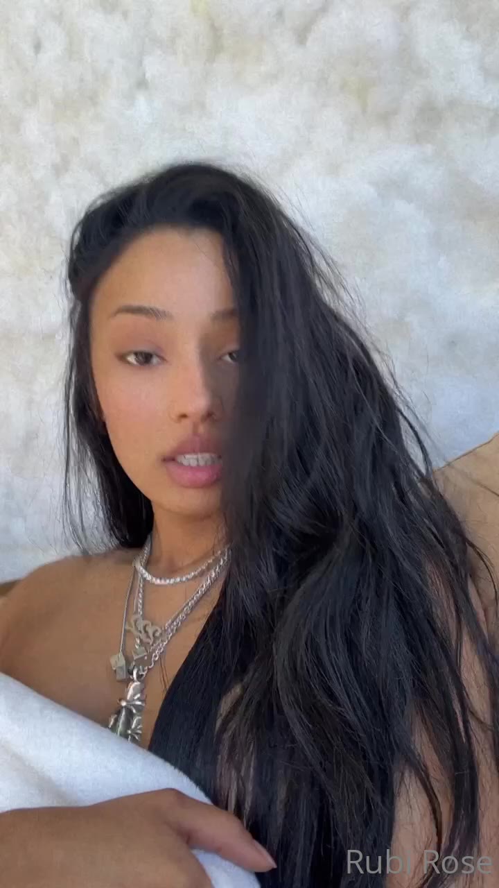 rubi rose carti