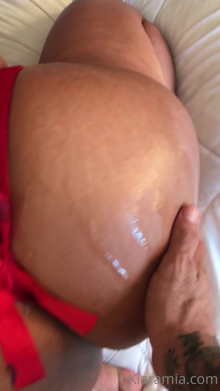 kiara mia x