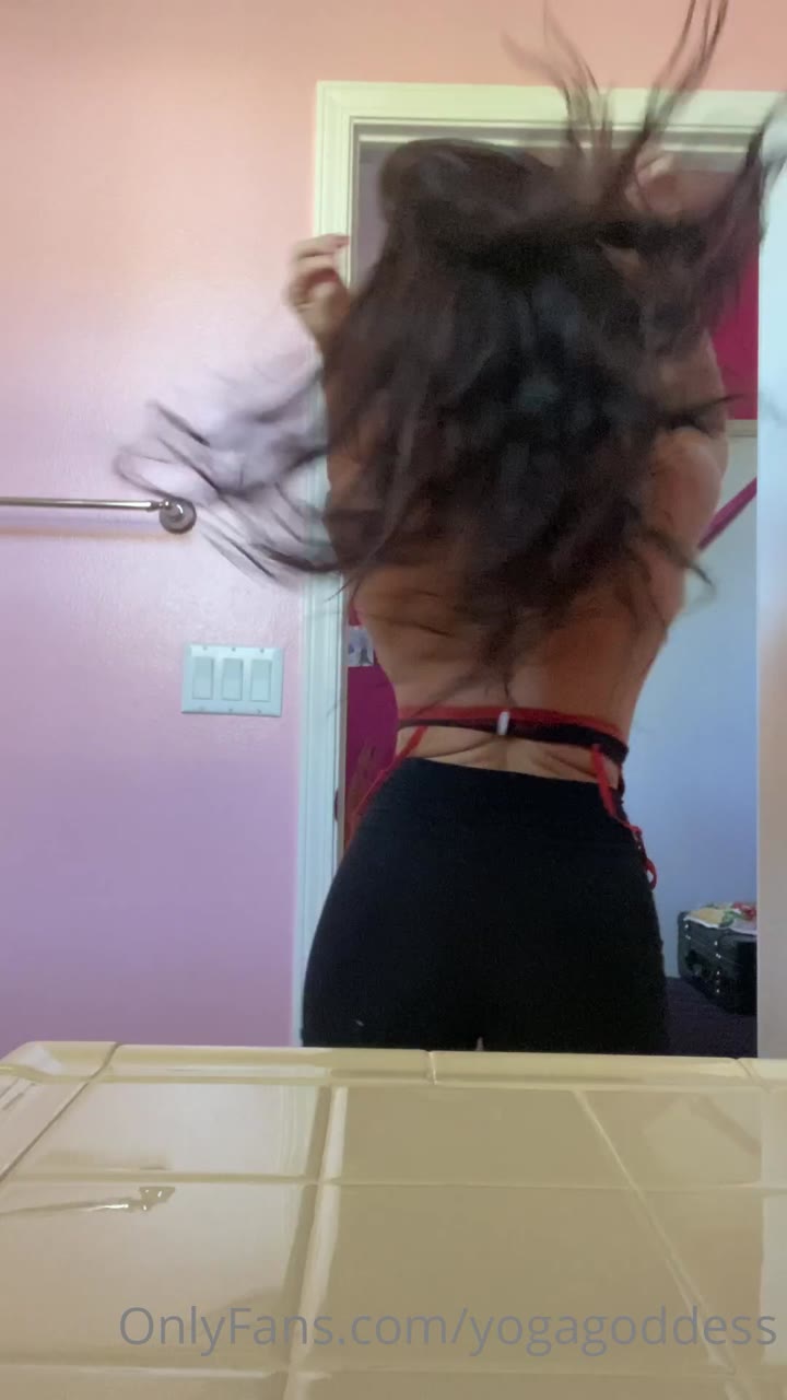 107 yogagoddess nude onlyfans leaked