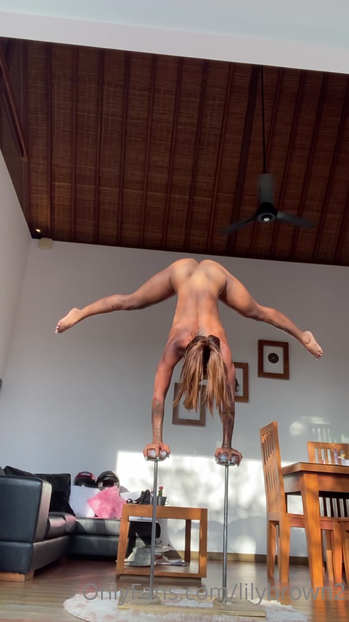 lily brown flexible