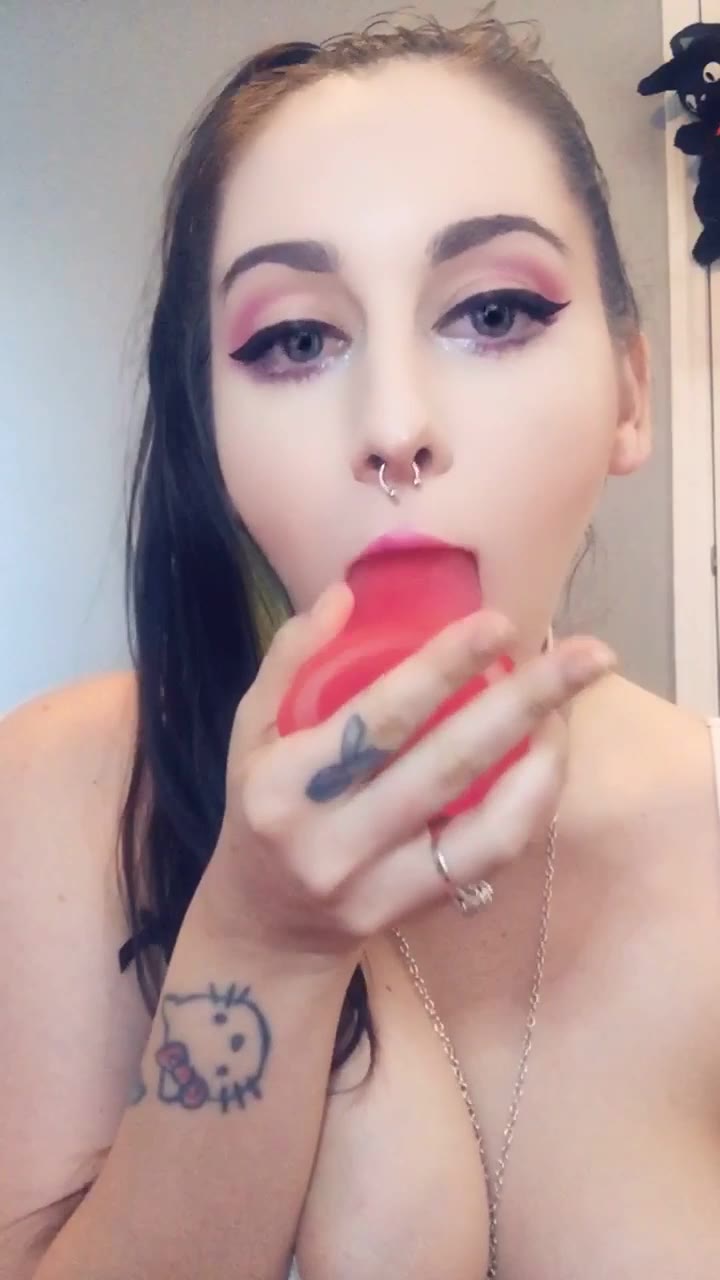 luna kitsuen naughty america