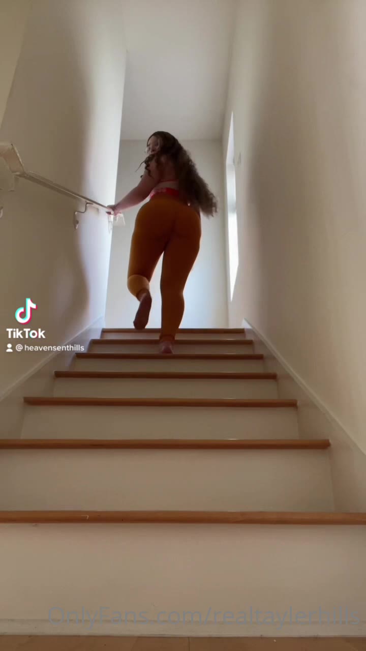 tayler hills nude onlyfans leaked