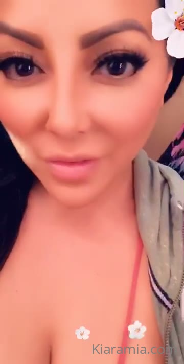 kiara mia oil