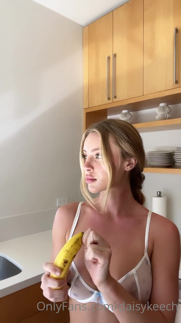 daisy keech shower