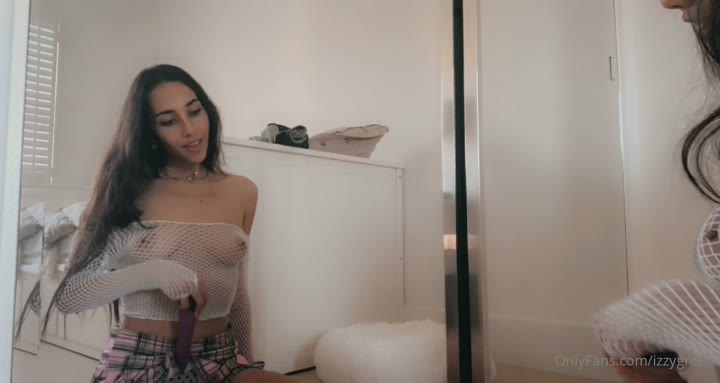 izzy green tik tok