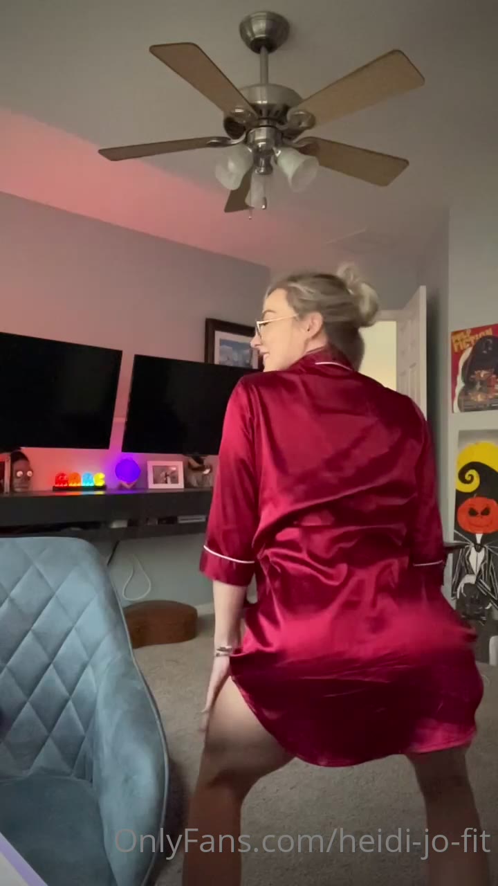 40 moderngomorrah onlyfans nude leak sexy