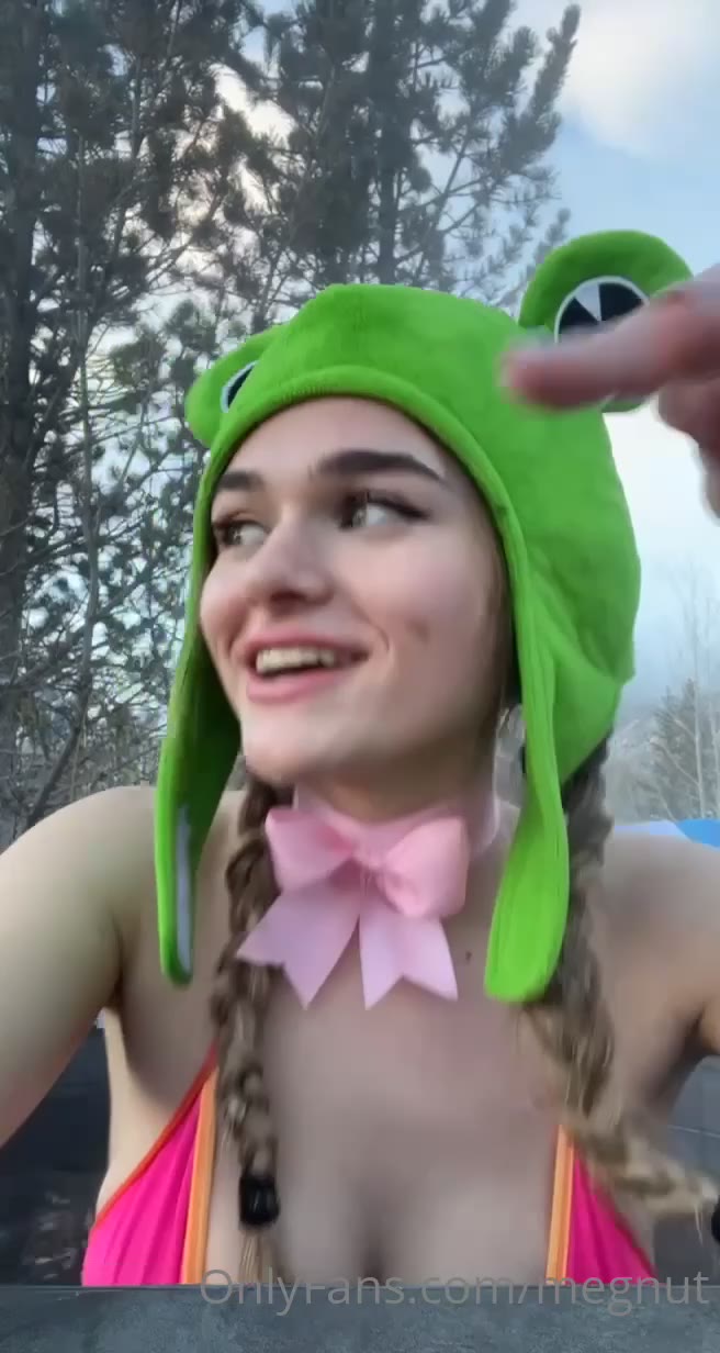 megnut masturbating