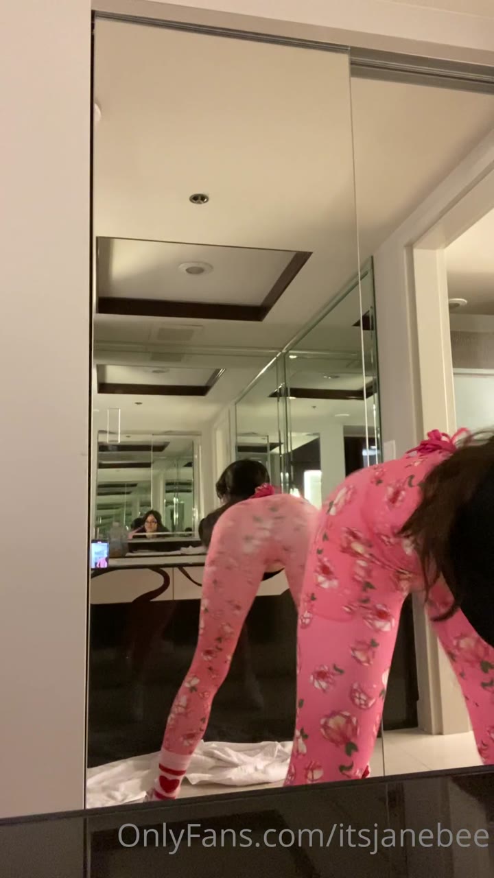 jane.beeb onlyfans leaked