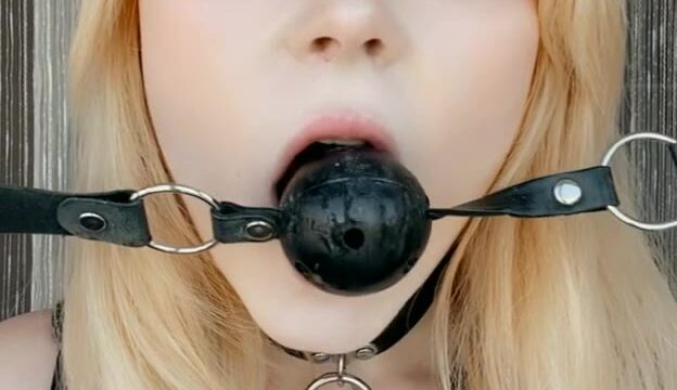 sweetie fox bondage