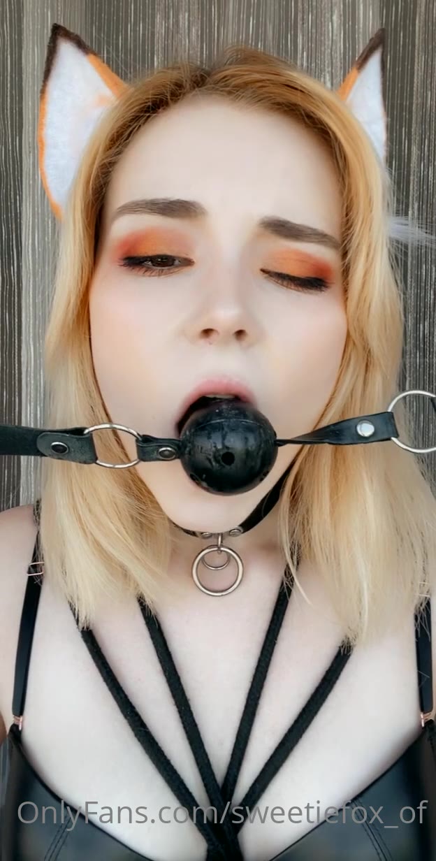 sweetie fox bondage