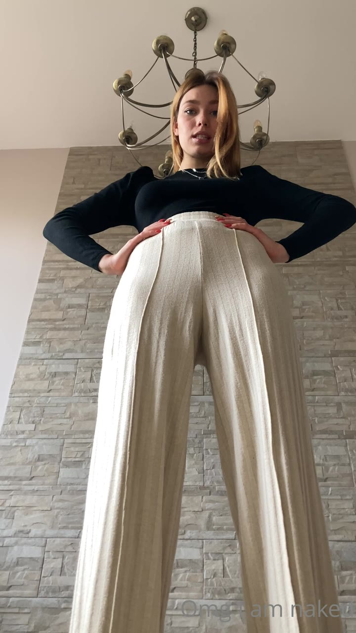goddess aven gym feet lick