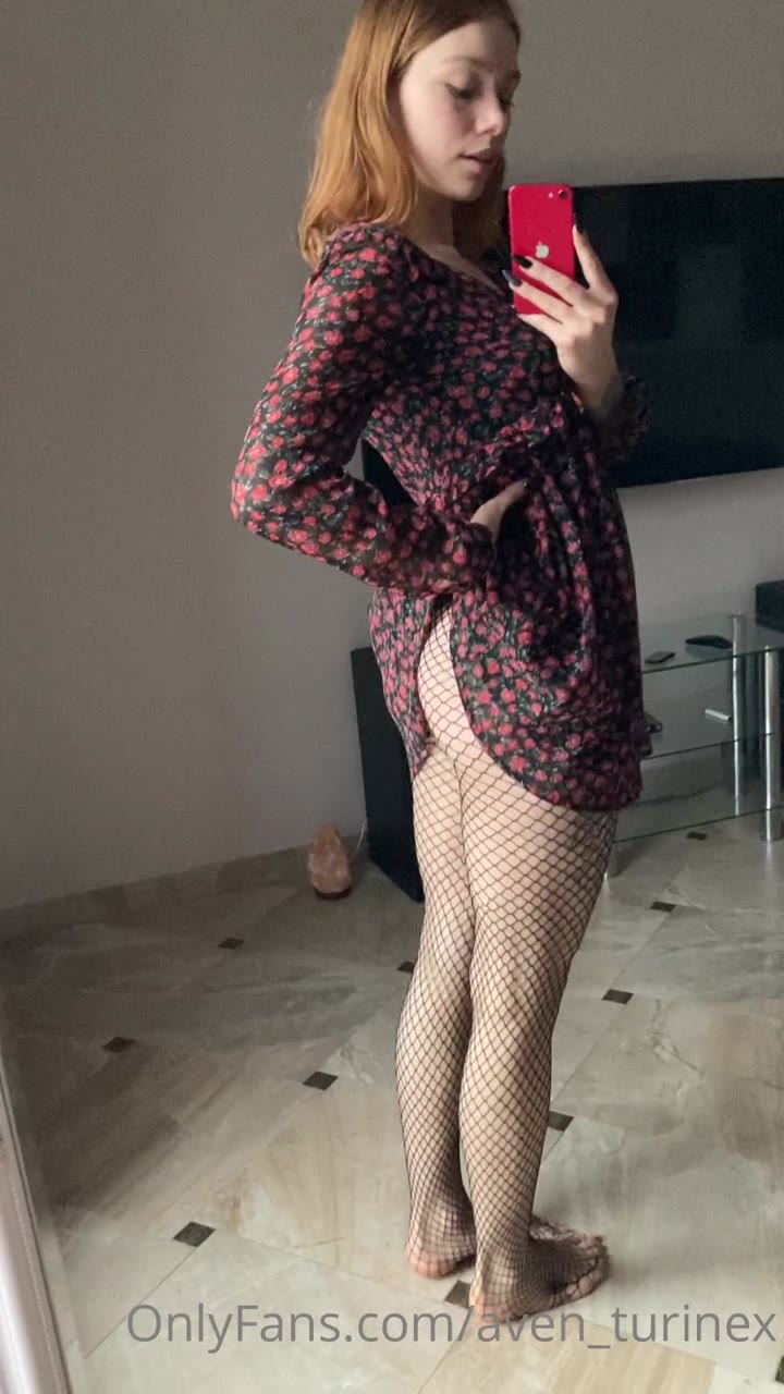goddess aven feet