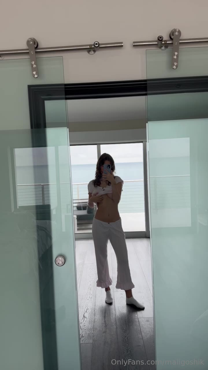 16 Maligoshik nude onlyfans leaked