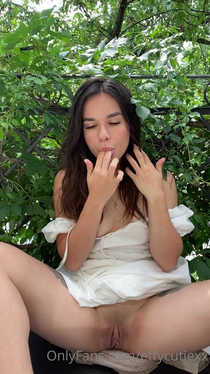 effycutiexx anal