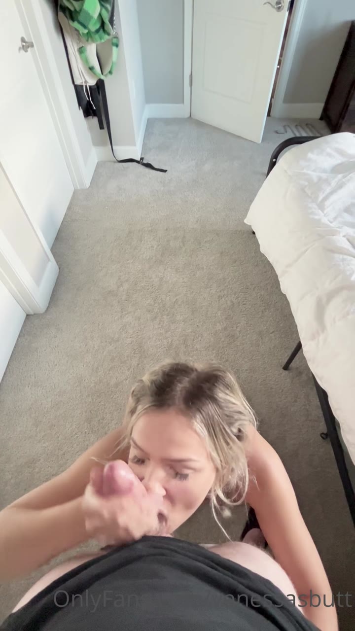18 venessasbutt onlyfans leaked