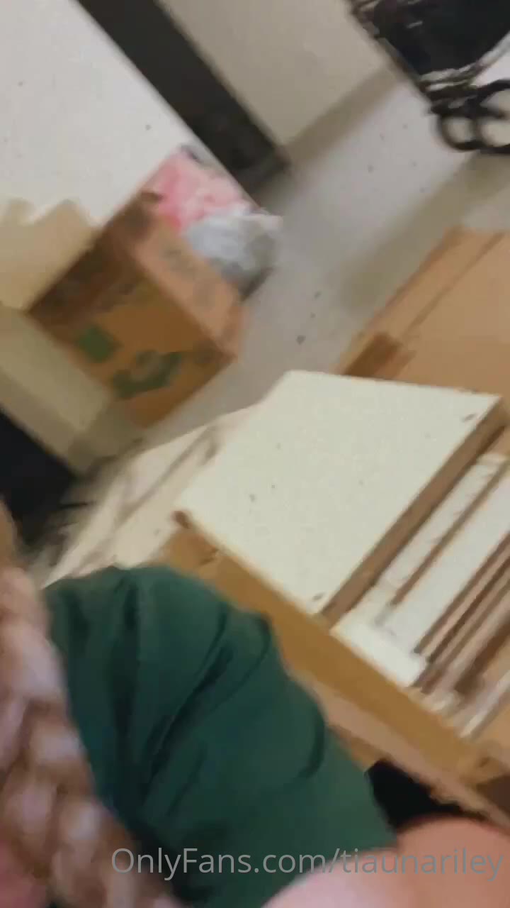 43 Tiauna Riley onlyfans leaked