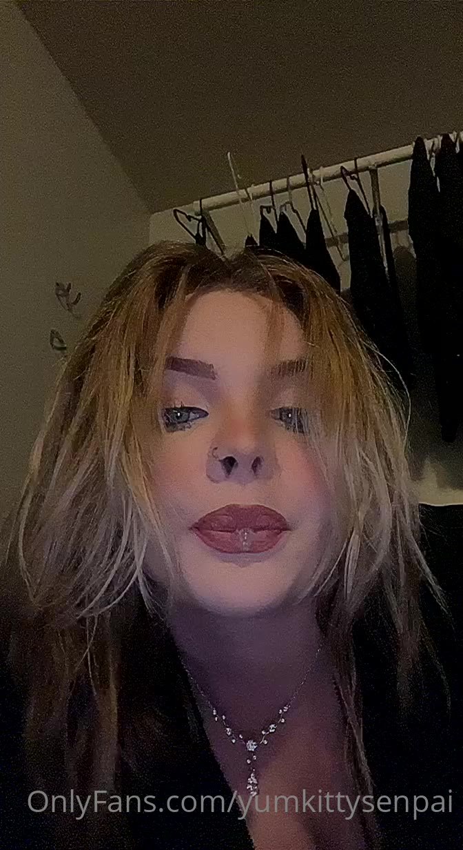 17 yumkittysenpai onlyfans leaked