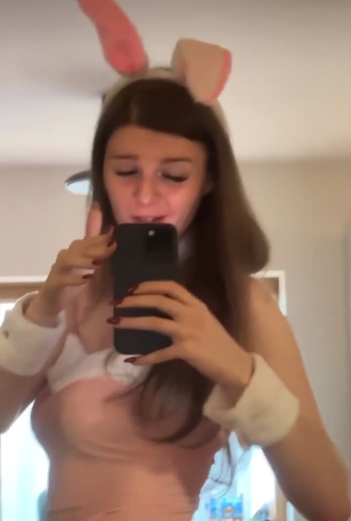f1nn5ter nude