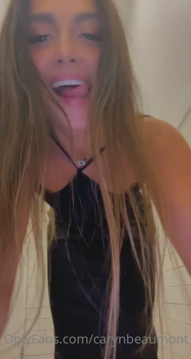 45 Carynbeaumont onlyfans leaked