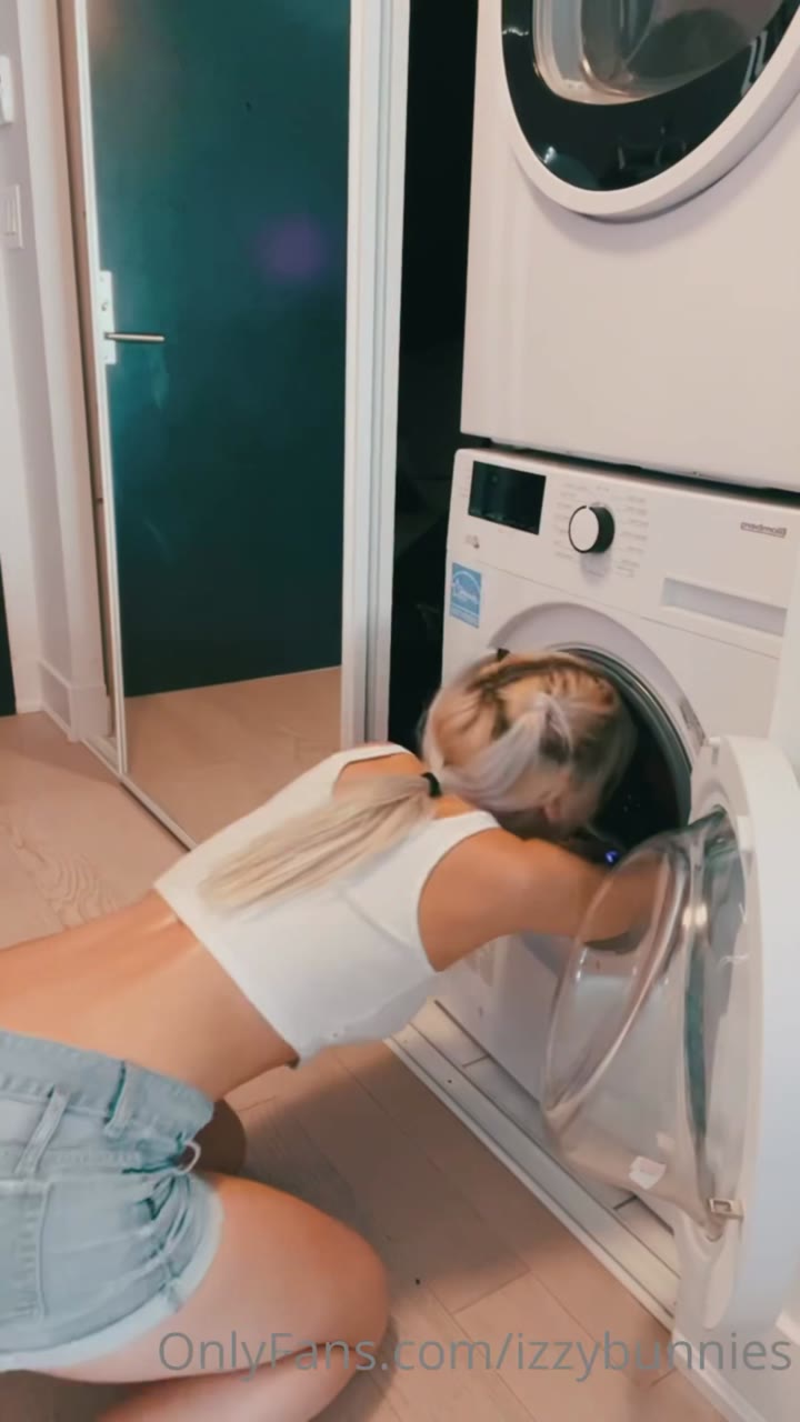 izzybunnies / waifumiia samus cosplay masturbation with vibrator