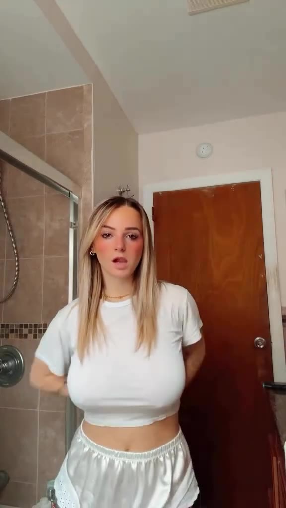 kaitlyn krems thothub