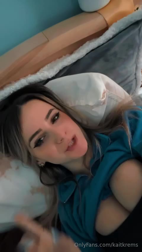 kaitlyn krems sexy