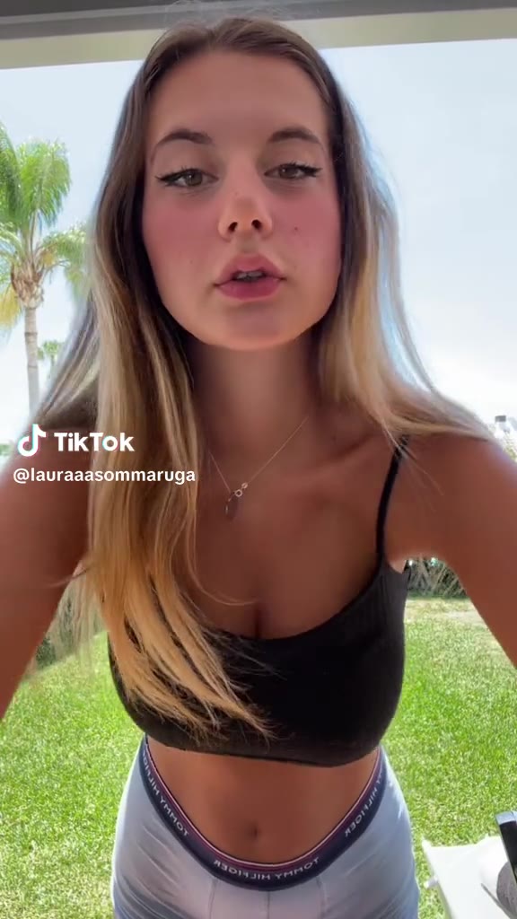 laura sommaruga naked video