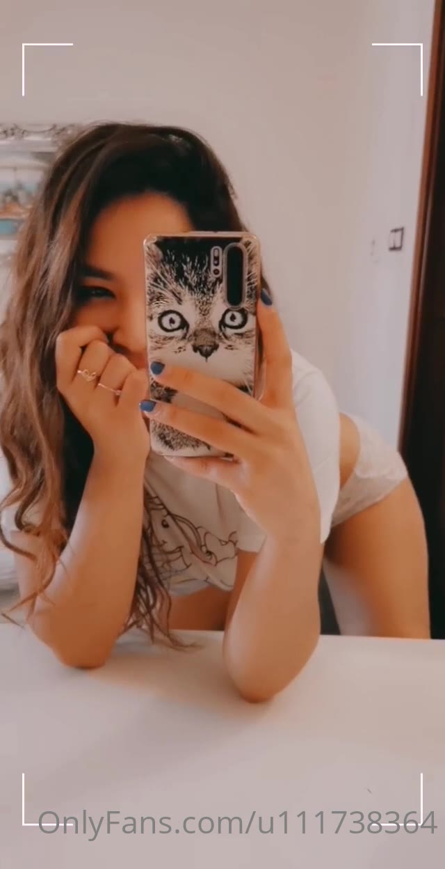 zeeba kalan desnuda