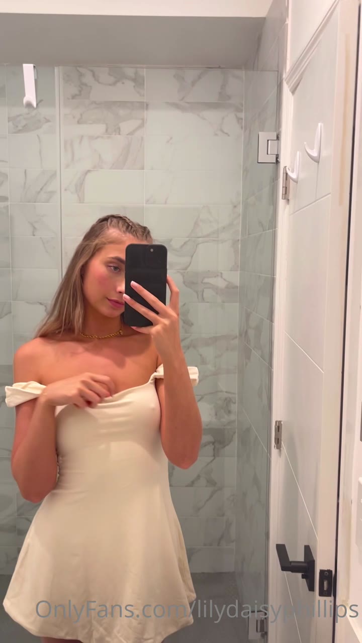 cum dumpster sexy slut Lillian Phillips reddit Clip