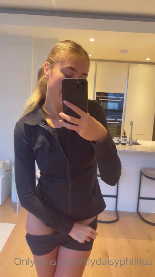 egirl cumslut Lillian Phillips Fansly leak Full Video Leaked Exposed