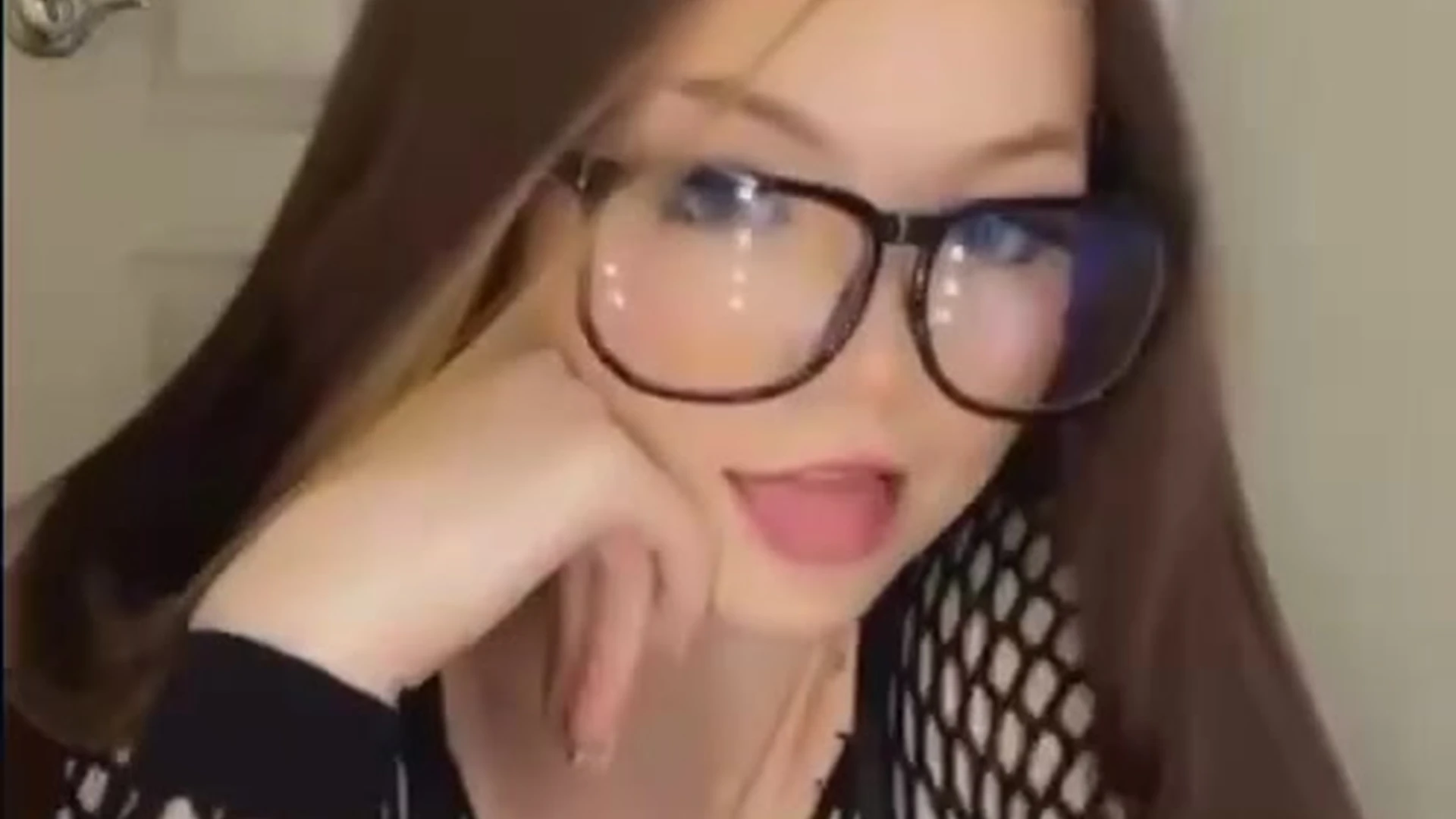 small tits Strawbeariemilkk dildo Exclusive video full