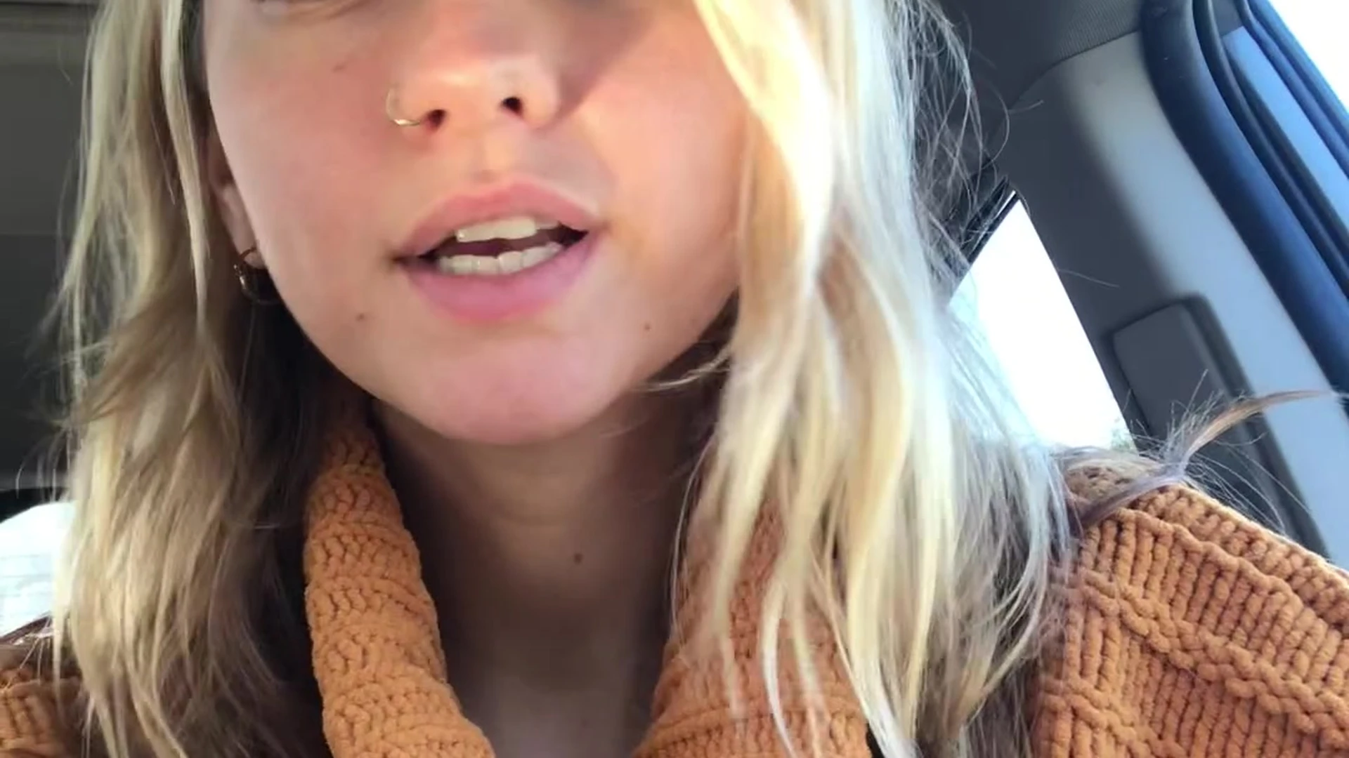 petite Lily Ivy sexy