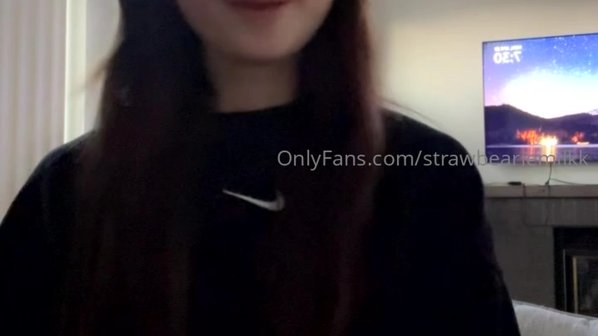 hot girl small tits Strawbeariemilkk leaked tits pic Full Clip