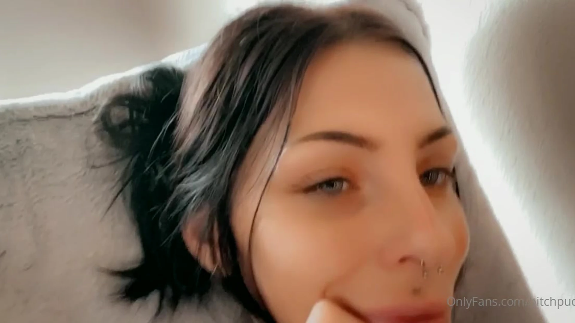 bitch sucking blonde Strawberrysquirtcake onlyfans pic