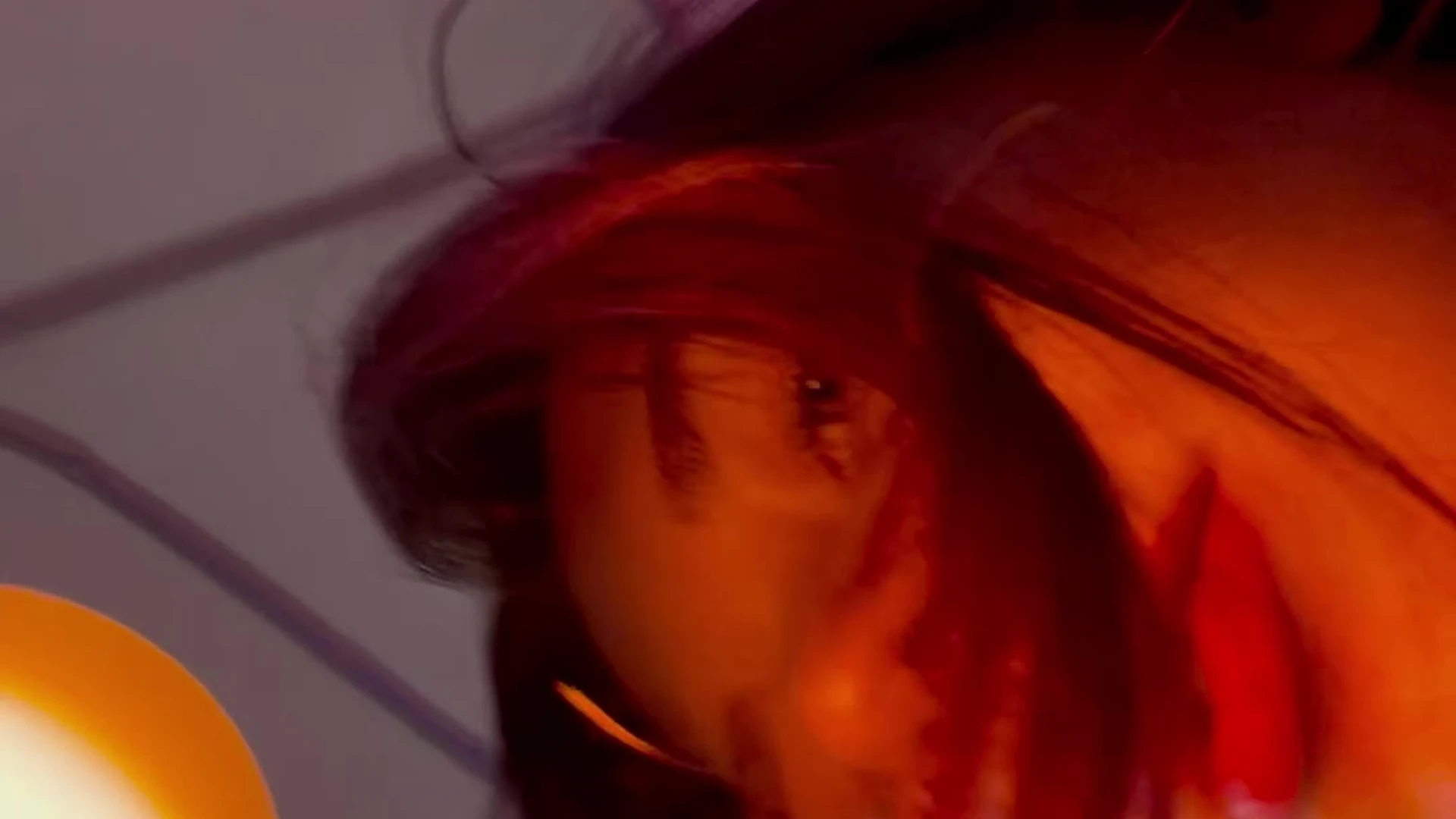 Exposed caucasian Vixenp of