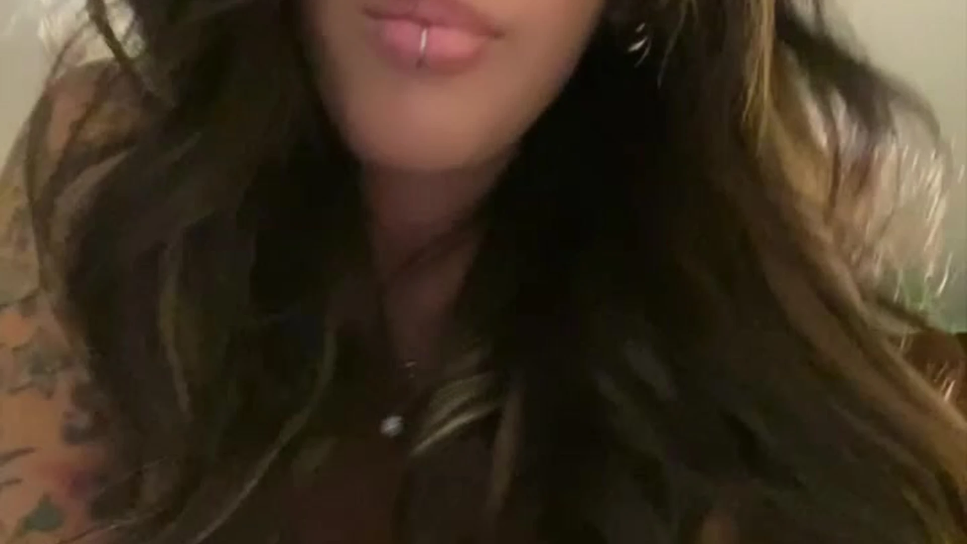 Exposed natural tits Alex Mucci onlyfans porn