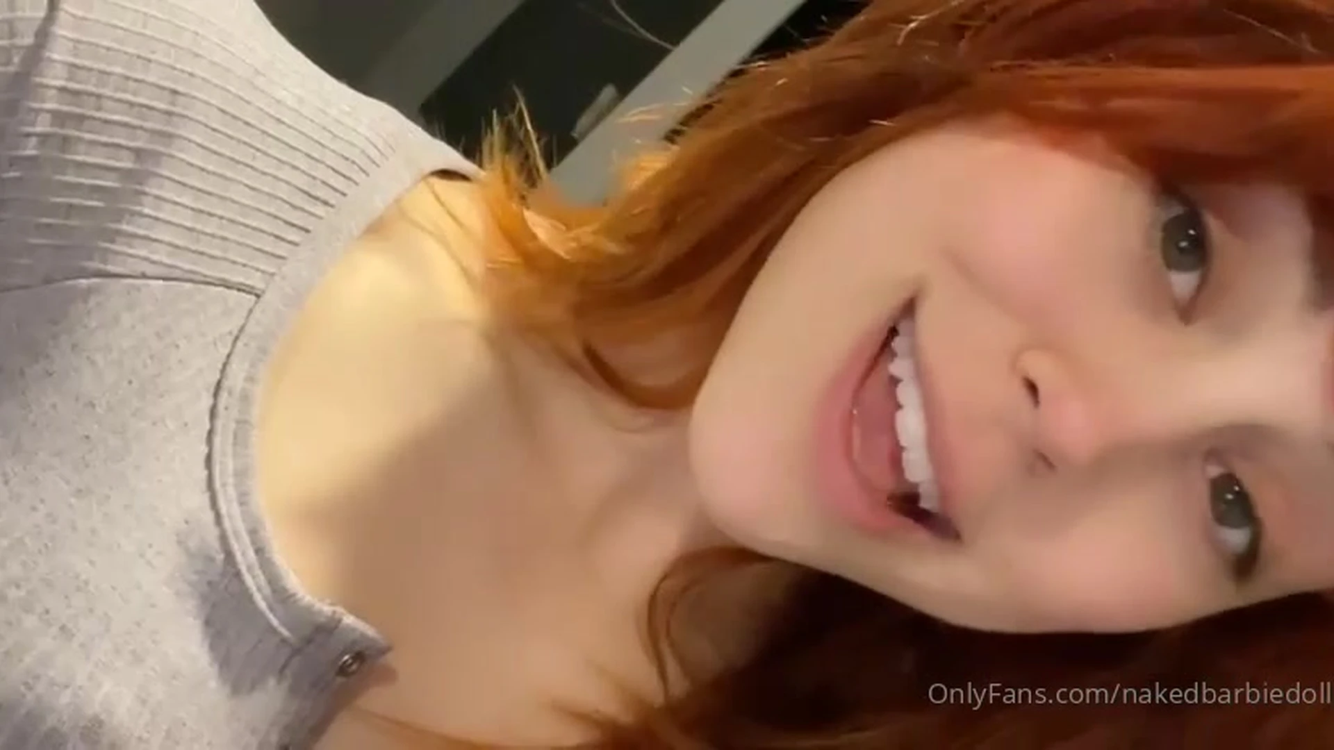 pretty caucasian Molly Stewart only fans Exposed