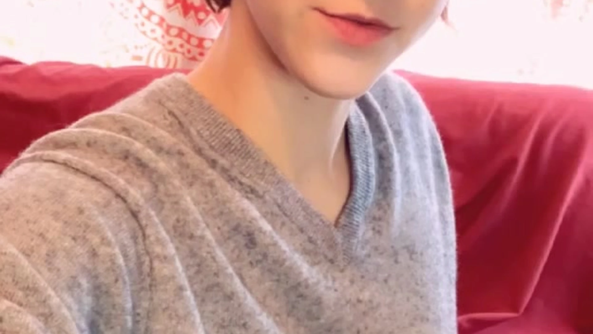 natural tits AliceOnCam face