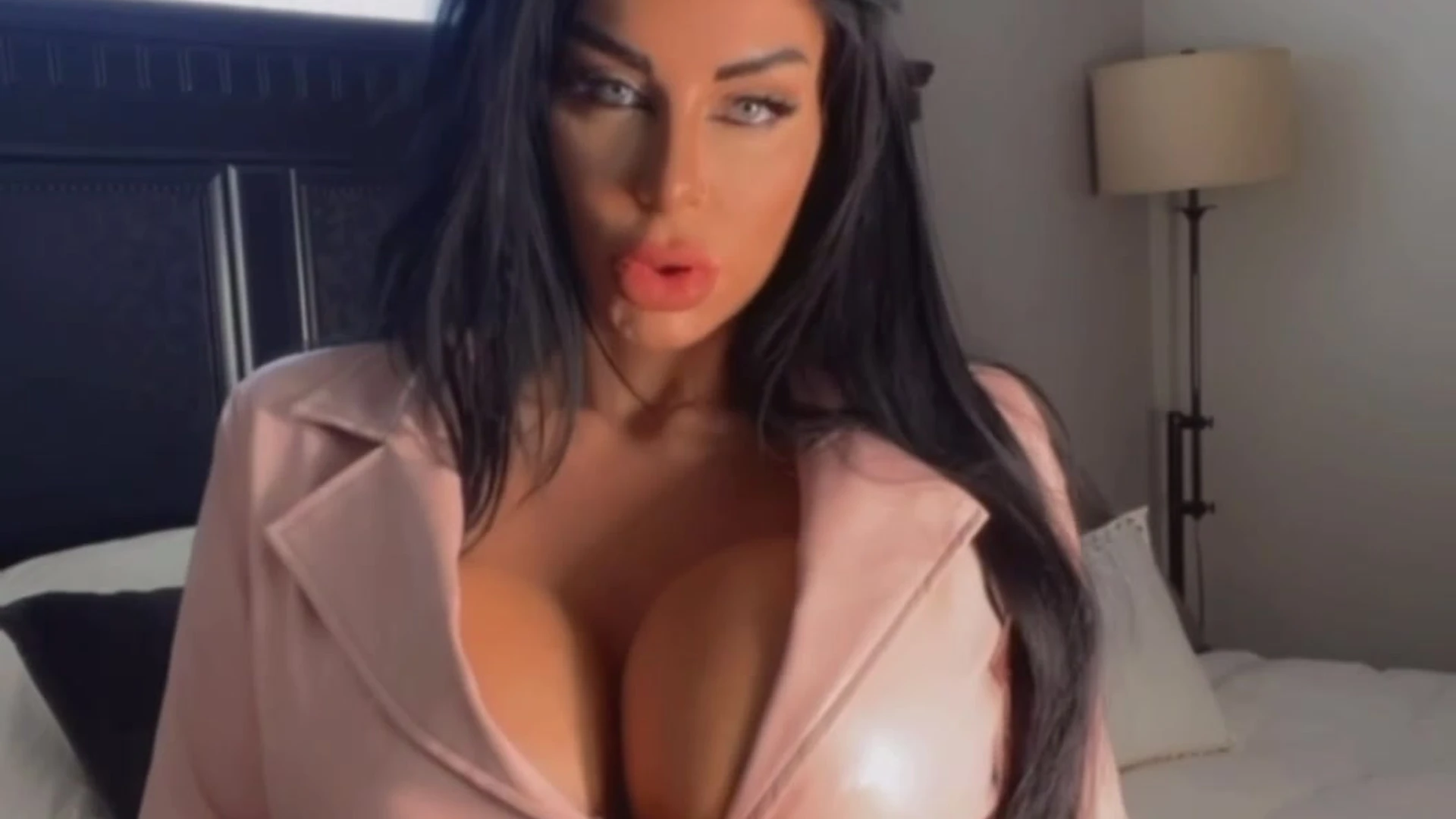 Angelic barbie Lindi Nunziato nude tits Epic